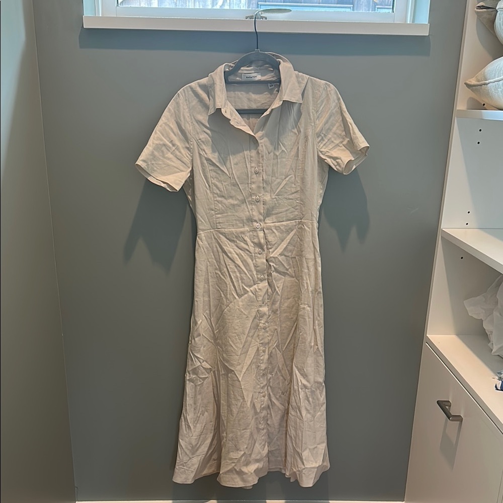 Aritzia Babaton Elegant Cream Linen Button-Down Dress